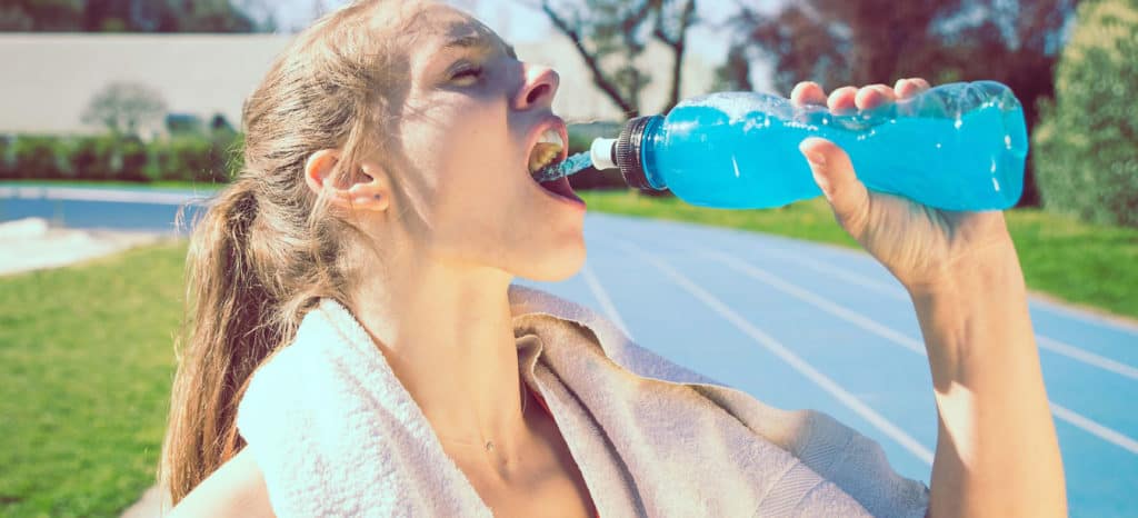 water vs sports drinks - how to know which one is better
