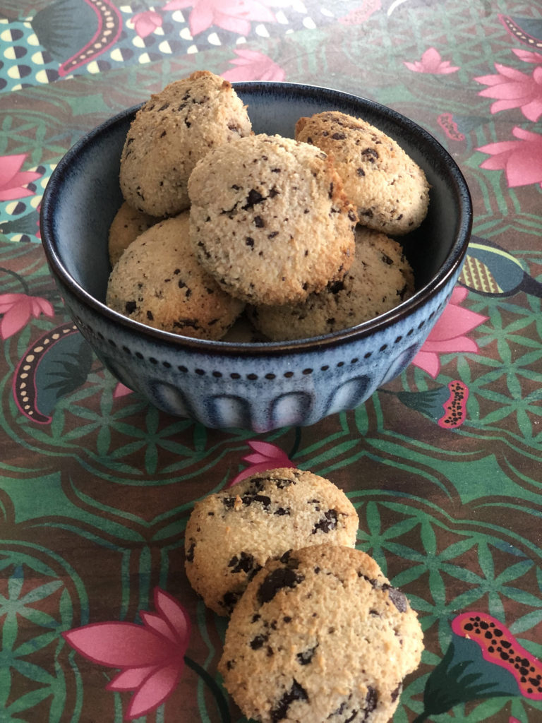 Almond cookies - final image (enjoy)