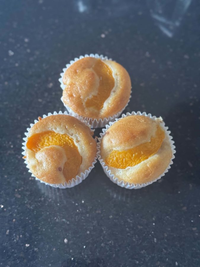 Imge of post Recipe: Peach Cupcakes