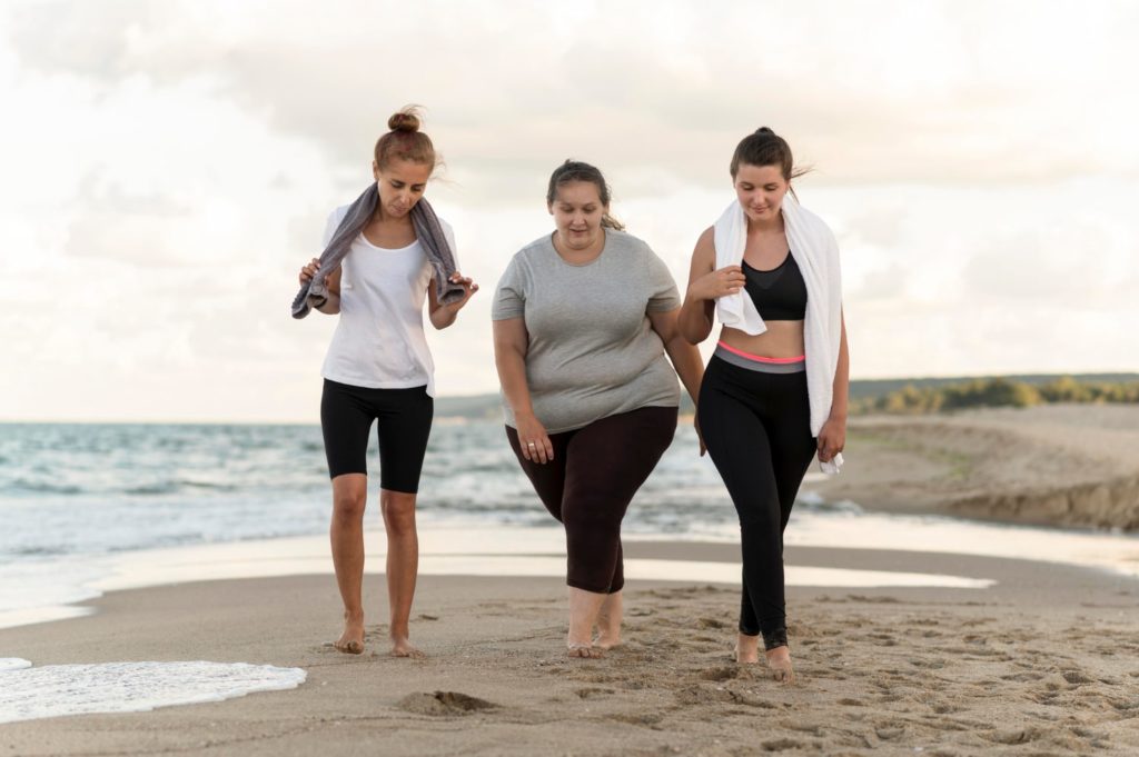 Women-walking-on-the-beach.jpg