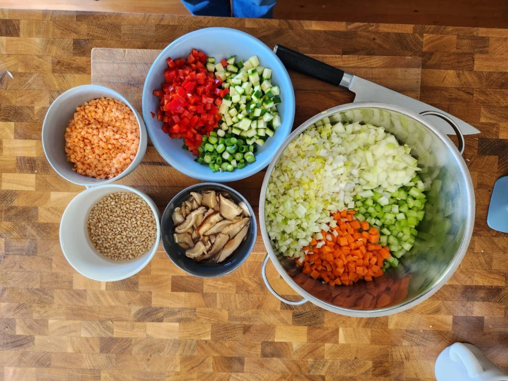 Ham hock ingredients chopped