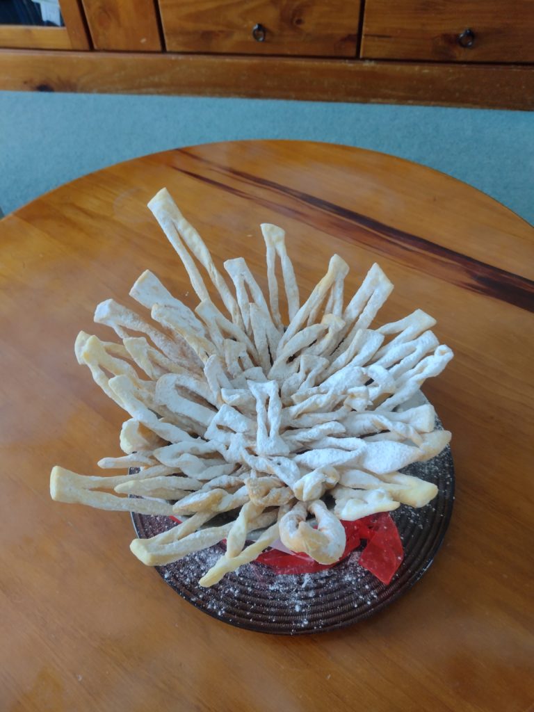 Krostule crispy fried pastries