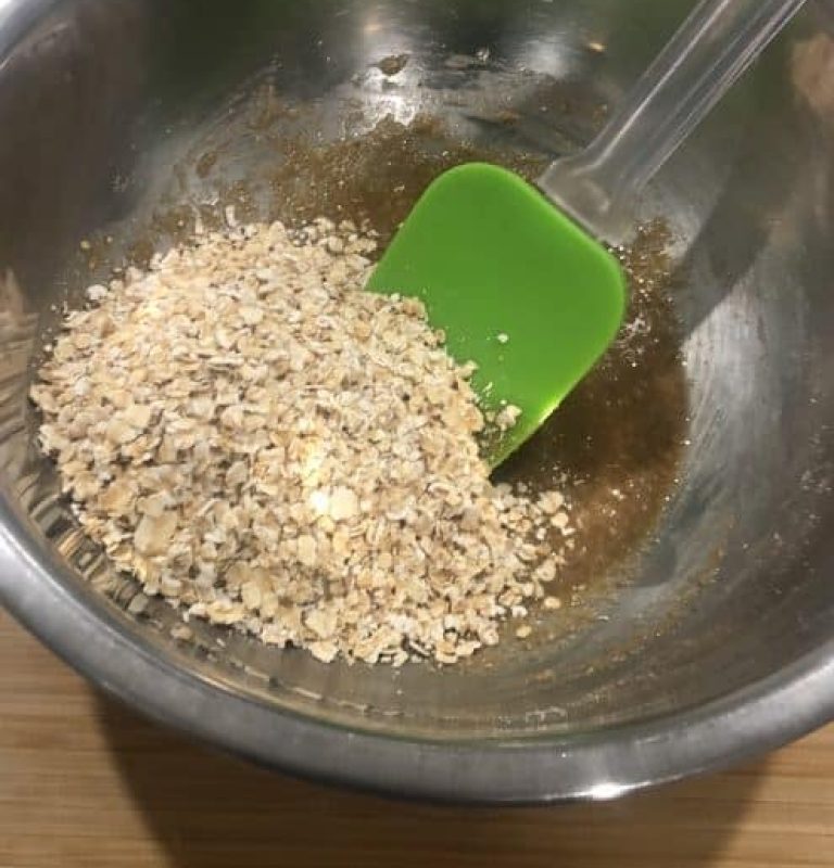 Add oats, flour and brown sugar and stir together